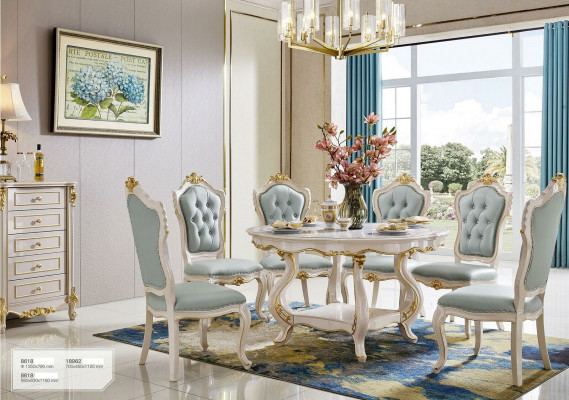 HellBlue he Chesterfield Chair Luxury Dining room Designer Chairs Upholstery Einistzer Baroque style.  Bleu clair, fauteuil Chesterfield, chaises de salle à manger de luxe, chaises design, rembourrées, style baroque.