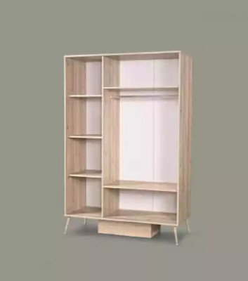 Garde-robe Armoires en bois. Conception de meubles de chambre en bois.