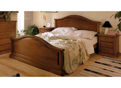 Achetez un grand lit double dans un style classique et simple en bois naturel.