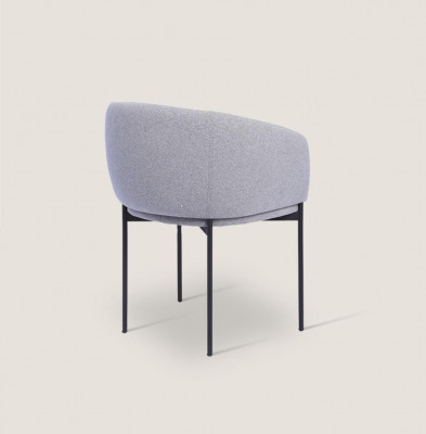 Chaise rembourrée grise avec accoudoirs Fauteuil design une place pour salon